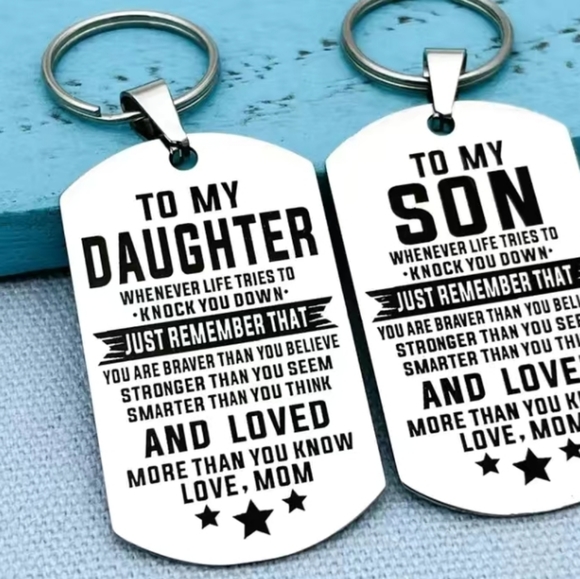 Silver Daughter Key Chain - Picture 3 of 4